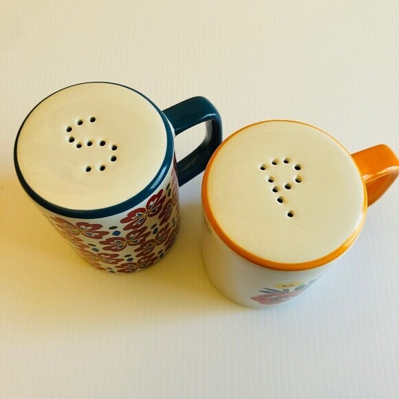 The Pioneer Woman Flea Market Stoneware Rangetop Salt and Pepper Shaker - Picture 2 of 4